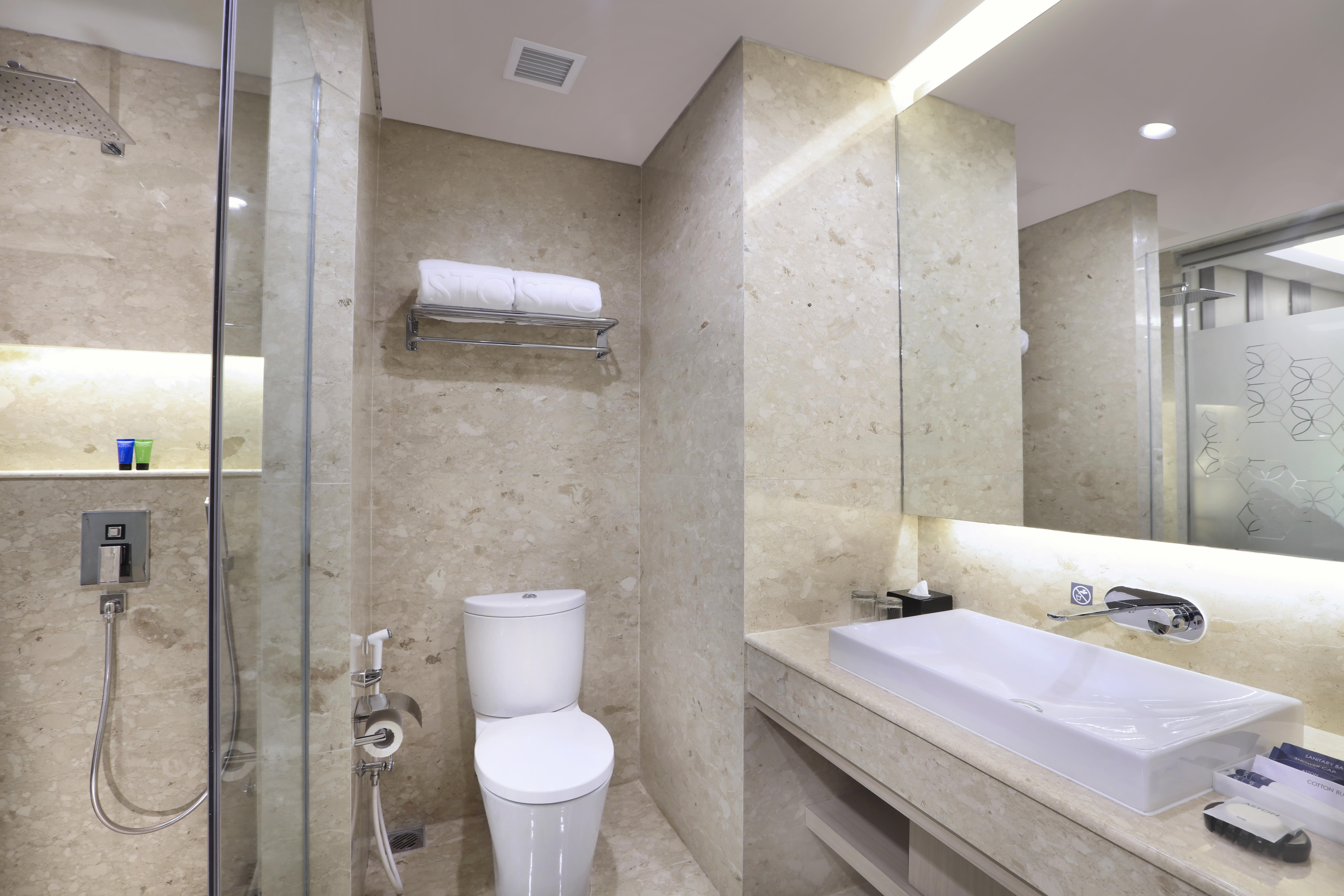 Aston Kartika Grogol Hotel & Conference Center Yakarta Exterior foto
