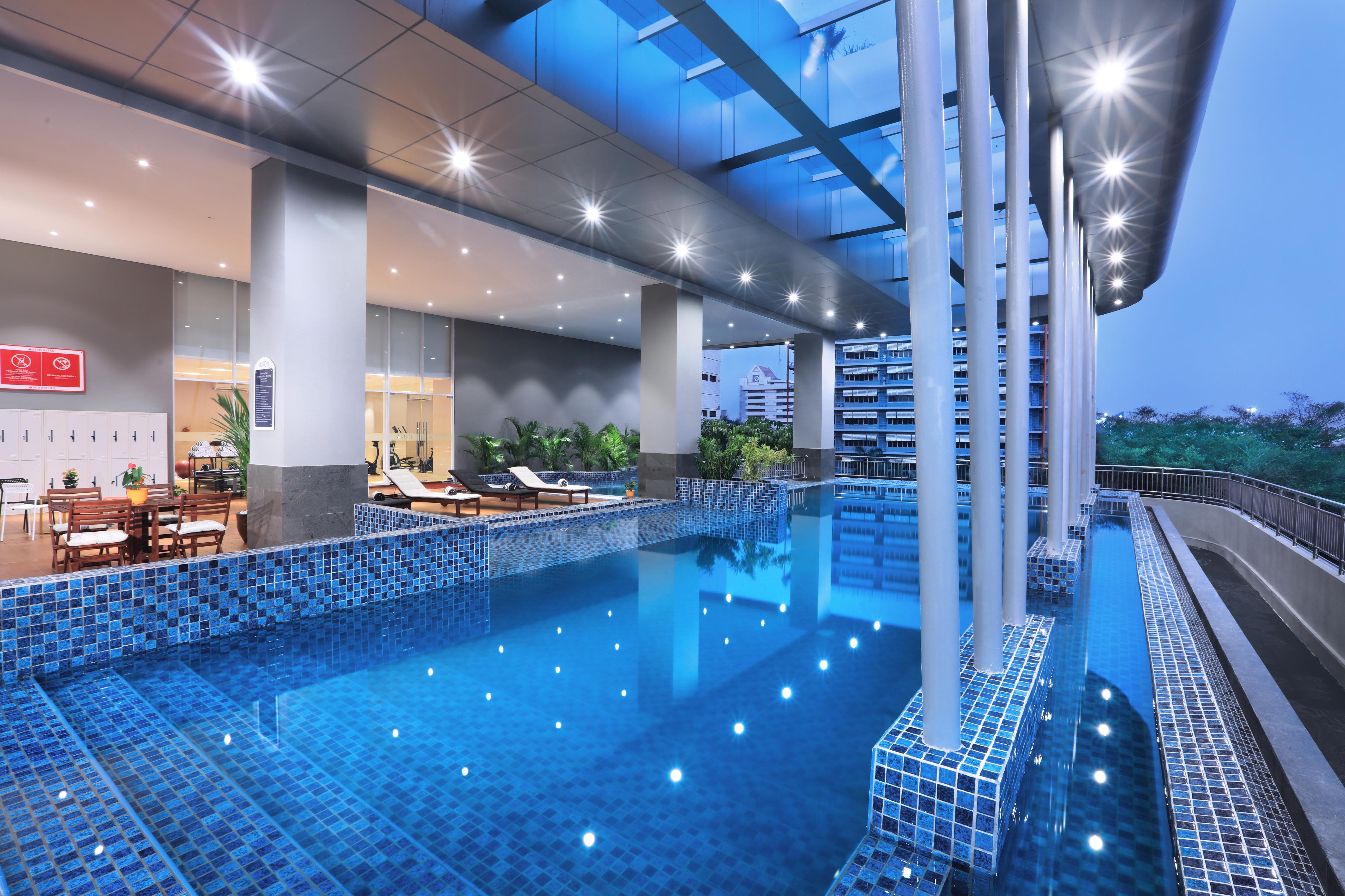 Aston Kartika Grogol Hotel & Conference Center Yakarta Exterior foto