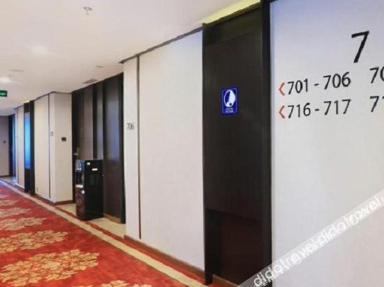 Aston Kartika Grogol Hotel & Conference Center Yakarta Exterior foto